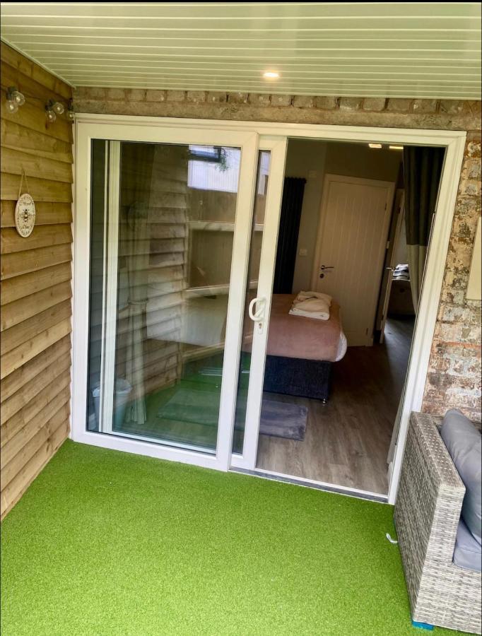 Poppy'S Place Llandudno Junction Exteriör bild