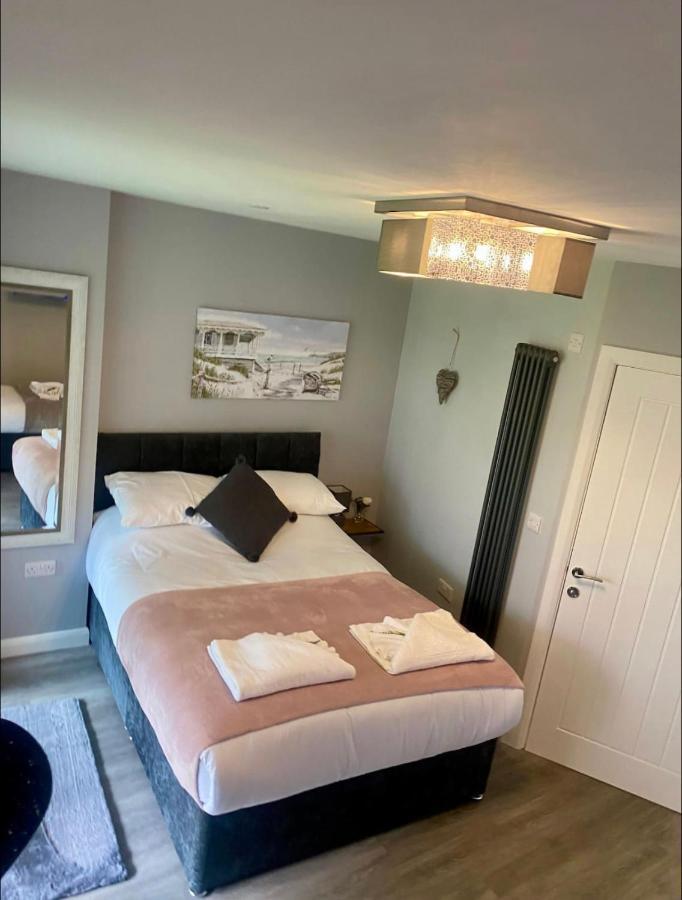 Poppy'S Place Llandudno Junction Exteriör bild